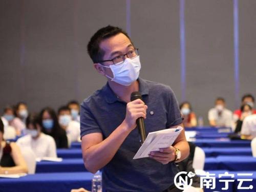 南宁市人力资源和社会保障局党组书记,局长刘德宁答