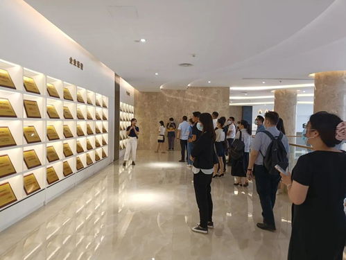 广西人力资源服务行业协会 走进皇氏集团 参观交流活动圆满结束